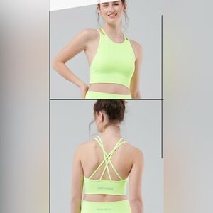 Gilly Hicks Go Seamless Strappy High-Neck
Sports Bra Size Large